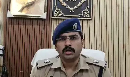 सहारनपुर में इश्क का दर्दनाक अंत, प्रेमी-प्रेमिका की लाश मिलने से हड़कंप, जांच में जुटी पुलिस सहारनपुर में इश्क का दर्दनाक अंत, प्रेमी-प्रेमिका की लाश मिलने से हड़कंप, जांच में जुटी पुलिस