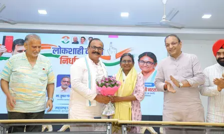 मीनाक्षी नटराजन, तुषार गांधी और कांग्रेस नेताओं ने लोकतंत्र व राम मंदिर मुद्दे पर सरकार को घेरा मीनाक्षी नटराजन, तुषार गांधी और कांग्रेस नेताओं ने लोकतंत्र व राम मंदिर मुद्दे पर सरकार को घेरा