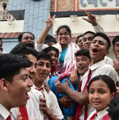 असम के स्कूल में मिली ट्रेनिंग से छात्र ने शुरू की मशरूम की खेती, सीएम सरमा ने की सराहना असम के स्कूल में मिली ट्रेनिंग से छात्र ने शुरू की मशरूम की खेती, सीएम सरमा ने की सराहना