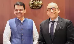 मुंबई : क्यूबेक के मंत्री क्रिस्टोफर स्कीट की फडणवीस से मुलाकात, व्यापारिक रिश्तों को विस्तार देने पर चर्चा