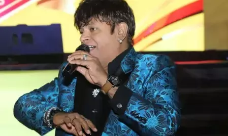 डिप्रेशन में थे कॉमेडियन वीआईपी, कोरोना में बेटी ध्वनि बनी सबसे बड़ी सपोर्ट डिप्रेशन में थे कॉमेडियन वीआईपी, कोरोना में बेटी ध्वनि बनी सबसे बड़ी सपोर्ट