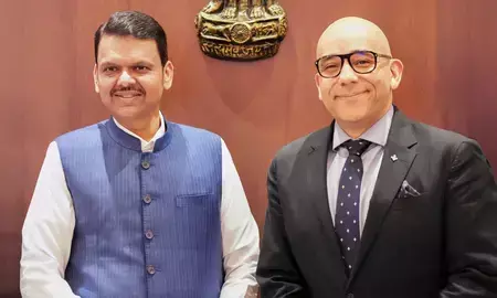 मुंबई : क्यूबेक के मंत्री क्रिस्टोफर स्कीट की फडणवीस से मुलाकात, व्यापारिक रिश्तों को विस्तार देने पर चर्चा मुंबई : क्यूबेक के मंत्री क्रिस्टोफर स्कीट की फडणवीस से मुलाकात, व्यापारिक रिश्तों को विस्तार देने पर चर्चा