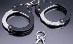 रेलवे भर्ती परीक्षा पेपर लीक मामले में सीबीआई की बड़ी कार्रवाई, दो मुख्य आरोपी बेंगलुरु से गिरफ्तार रेलवे भर्ती परीक्षा पेपर लीक मामले में सीबीआई की बड़ी कार्रवाई, दो मुख्य आरोपी बेंगलुरु से गिरफ्तार