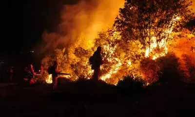 स्पेन में आग का तांडव: 2,300 हेक्टेयर वन क्षेत्र जलकर राख स्पेन में आग का तांडव: 2,300 हेक्टेयर वन क्षेत्र जलकर राख
