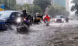 दिल्ली-NCR में बारिश से राहत, मुंबई में रेड अलर्ट; 20 से ज्यादा राज्यों में भारी से अत्यधिक बारिश की चेतावनी दिल्ली-NCR में बारिश से राहत, मुंबई में रेड अलर्ट; 20 से ज्यादा राज्यों में भारी से अत्यधिक बारिश की चेतावनी