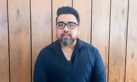 अगर टीएमसी छोड़ने वाले सभी गद्दार तो सवाल है आपने पार्टी कैसे चलाई, रिजु दत्ता ने ममता बनर्जी पर साधा निशाना अगर टीएमसी छोड़ने वाले सभी गद्दार तो सवाल है आपने पार्टी कैसे चलाई, रिजु दत्ता ने ममता बनर्जी पर साधा निशाना