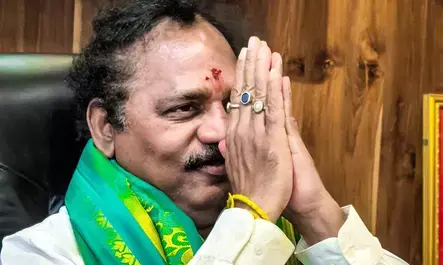 आंध्र प्रदेश: वाईएसआरसीपी नेता ने लापता मछुआरों के मामले में लापरवाही का आरोप लगाया आंध्र प्रदेश: वाईएसआरसीपी नेता ने लापता मछुआरों के मामले में लापरवाही का आरोप लगाया