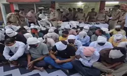 नैनीताल में 52 लड़के-लड़कियां आपत्तिजनक हालत में पकड़े: जंगल के बीच रिसॉर्ट में चल रहा था सेक्स रैकेट नैनीताल में 52 लड़के-लड़कियां आपत्तिजनक हालत में पकड़े: जंगल के बीच रिसॉर्ट में चल रहा था सेक्स रैकेट