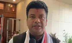 असम विधानसभा के बजट सत्र में कांग्रेस का प्रदर्शन, बिजली, शिक्षा, इथेनॉल और जलभराव के मुद्दों पर सरकार को घेरा