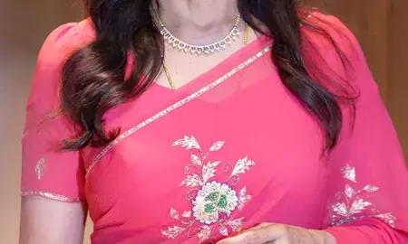 हेमा मालिनी को ड्रीम गर्ल का टैग कैसे मिला? खुद सुनाया किस्सा हेमा मालिनी को ड्रीम गर्ल का टैग कैसे मिला? खुद सुनाया किस्सा