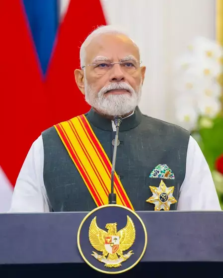 पीएम मोदी को इंडोनेशिया का टॉप अवॉर्ड, अंतरराष्ट्रीय अवॉर्ड्स की संख्या हुई 35 पीएम मोदी को इंडोनेशिया का टॉप अवॉर्ड, अंतरराष्ट्रीय अवॉर्ड्स की संख्या हुई 35