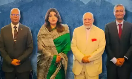 बांग्लादेश के कार्यक्रम में भारत का गलत नक्शा दिखाने पर विवाद, भारतीय राजनयिक ने जताई कड़ी आपत्ति बांग्लादेश के कार्यक्रम में भारत का गलत नक्शा दिखाने पर विवाद, भारतीय राजनयिक ने जताई कड़ी आपत्ति