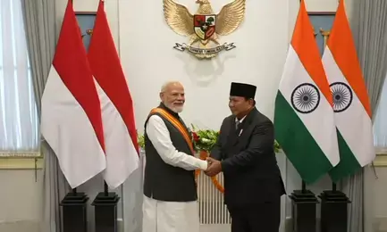 पीएम मोदी को इंडोनेशिया का सबसे बड़ा सम्मान, बिन्तांग अदिपुर्ना मेडल से हुए सम्मानित पीएम मोदी को इंडोनेशिया का सबसे बड़ा सम्मान, बिन्तांग अदिपुर्ना मेडल से हुए सम्मानित
