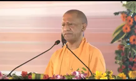 बाबरी पर घड़ियाली आंसू बहाने वाले कर रहे आस्था की बात, सीएम योगी का कांग्रेस-सपा पर हमला
