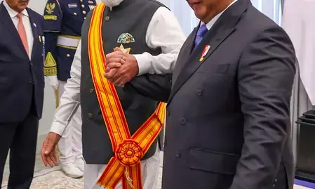 पीएम मोदी बोले- इंडोनेशिया के सम्मान के लिए धन्यवाद पीएम मोदी बोले- इंडोनेशिया के सम्मान के लिए धन्यवाद
