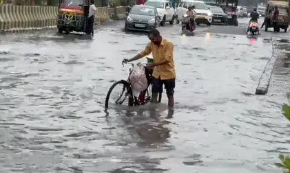 नोएडा-ग्रेटर नोएडा में बारिश बनी आफत, खुले मैनहोल में गिरा मासूम, प्राधिकरण की व्यवस्थाओं पर उठे सवाल
