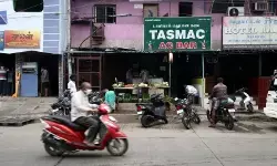 शौकीनों को लगेगा झटका! तमिलनाडु में महंगी हो सकती है शराब और बीयर, अगले हफ्ते से नई कीमतें लागू होने के आसार शौकीनों को लगेगा झटका! तमिलनाडु में महंगी हो सकती है शराब और बीयर, अगले हफ्ते से नई कीमतें लागू होने के आसार