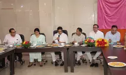 नोएडा में जलभराव और सफाई व्यवस्था पर विधायक पंकज सिंह की सख्ती, 15 जुलाई तक नालों की सफाई पूरी करने का लक्ष्य नोएडा में जलभराव और सफाई व्यवस्था पर विधायक पंकज सिंह की सख्ती, 15 जुलाई तक नालों की सफाई पूरी करने का लक्ष्य