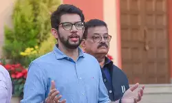 महाराष्ट्र: विपक्ष ने महिला डॉक्टरों पर शिवसेना पार्षद के हमले की कड़ी निंदा की, बताया गुंडागर्दी महाराष्ट्र: विपक्ष ने महिला डॉक्टरों पर शिवसेना पार्षद के हमले की कड़ी निंदा की, बताया गुंडागर्दी