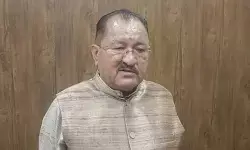 बद्रीनाथ चढ़ावा मामले पर बोले मंत्री भरत सिंह चौधरी, अपराधी कोई भी हो, होगी कार्रवाई बद्रीनाथ चढ़ावा मामले पर बोले मंत्री भरत सिंह चौधरी, अपराधी कोई भी हो, होगी कार्रवाई