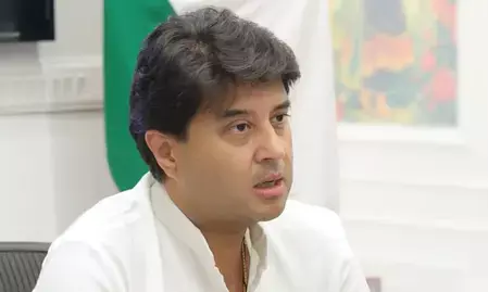 दक्षिण-पूर्व एशिया के लिए भारत का प्रवेशद्वार और नए निवेश का प्रमुख केंद्र बनकर उभर रहा त्रिपुरा: सिंधिया दक्षिण-पूर्व एशिया के लिए भारत का प्रवेशद्वार और नए निवेश का प्रमुख केंद्र बनकर उभर रहा त्रिपुरा: सिंधिया