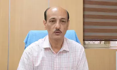 उत्तराखंड में बारिश का कहर जारी: आईएमडी का रेड और ऑरेंज अलर्ट जारी, लोगों से सतर्क रहने की अपील उत्तराखंड में बारिश का कहर जारी: आईएमडी का रेड और ऑरेंज अलर्ट जारी, लोगों से सतर्क रहने की अपील