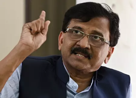 महाराष्ट्र: संजय राउत ने स्कूल किट खरीद में करोड़ों के घोटाले का किया दावा, सीएम को पत्र लिख जांच की मांग महाराष्ट्र: संजय राउत ने स्कूल किट खरीद में करोड़ों के घोटाले का किया दावा, सीएम को पत्र लिख जांच की मांग