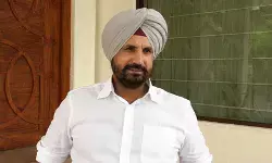 चरणजीत सिंह चन्नी मेरे वरिष्ठ हैं, उनसे सीख रहा हूं, कांग्रेस में गुटबाजी के सवाल पर बोले राजा वडिंग चरणजीत सिंह चन्नी मेरे वरिष्ठ हैं, उनसे सीख रहा हूं, कांग्रेस में गुटबाजी के सवाल पर बोले राजा वडिंग