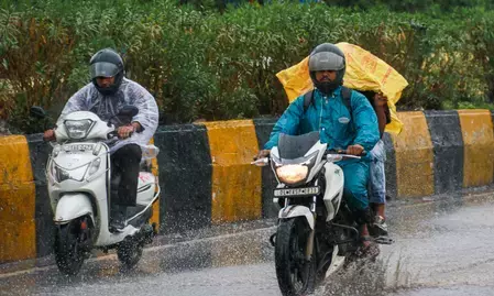 लगातार बारिश से एनसीआर को बड़ी राहत लगातार बारिश से एनसीआर को बड़ी राहत
