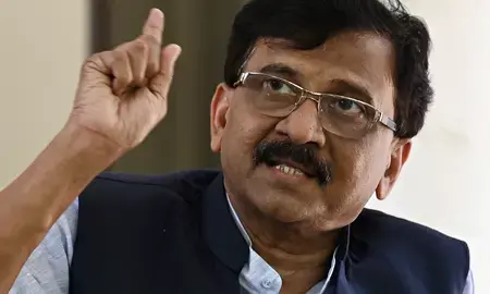 महाराष्ट्र: संजय राउत ने स्कूल किट खरीद में करोड़ों के घोटाले का किया दावा, सीएम को पत्र लिख जांच की मांग