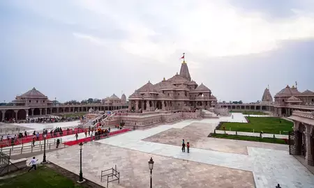 राम मंदिर ट्रस्ट पर सुप्रीम सुनवाई – दान और चढ़ावे में गड़बड़ी के आरोप राम मंदिर ट्रस्ट पर सुप्रीम सुनवाई – दान और चढ़ावे में गड़बड़ी के आरोप