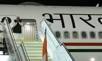 न्यूजीलैंड दौरा के बाद पीएम मोदी भारत के लिए रवाना, यात्रा रही सफल न्यूजीलैंड दौरा के बाद पीएम मोदी भारत के लिए रवाना, यात्रा रही सफल