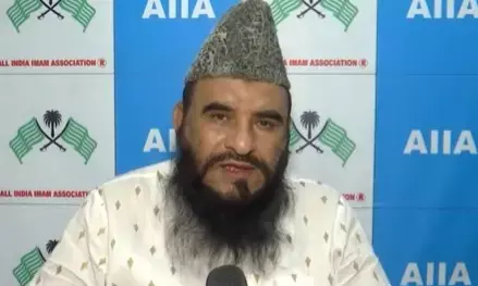 महिलाओं की शादी की उम्र पर मौलाना रशीदी के बयान पर मचा विवाद, महिला आयोग, वीएचपी ने जताई आपत्ति,भाजपा का कड़ा पलटवार: देश शरिया से नहीं, संविधान से चलेगा