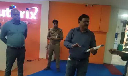 ग्रेटर नोएडा के कोचिंग सेंटरों में अग्नि सुरक्षा जांच अभियान शुरू, मानकों में कमी मिलने पर सीलिंग की चेतावनी ग्रेटर नोएडा के कोचिंग सेंटरों में अग्नि सुरक्षा जांच अभियान शुरू, मानकों में कमी मिलने पर सीलिंग की चेतावनी