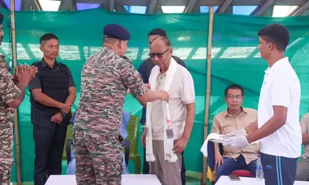 मणिपुर सरकार छह नागा नागरिकों की हत्या में न्याय सुनिश्चित करने के लिए प्रतिबद्ध है: मुख्यमंत्री मणिपुर सरकार छह नागा नागरिकों की हत्या में न्याय सुनिश्चित करने के लिए प्रतिबद्ध है: मुख्यमंत्री
