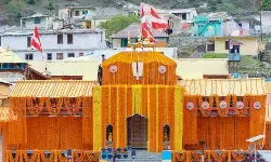 बद्रीनाथ दान प्रकरण: 32 दिन की CCTV रिकॉर्डिंग गायब, जांच में अहम सबूत मानी जा रही थी फुटेज बद्रीनाथ दान प्रकरण: 32 दिन की CCTV रिकॉर्डिंग गायब, जांच में अहम सबूत मानी जा रही थी फुटेज