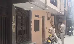कल्याणपुरी हत्याकांड: दिल्ली पुलिस का कांस्टेबल निकला कातिल, घरेलू विवाद में पत्नी को मारी थी गोली कल्याणपुरी हत्याकांड: दिल्ली पुलिस का कांस्टेबल निकला कातिल, घरेलू विवाद में पत्नी को मारी थी गोली