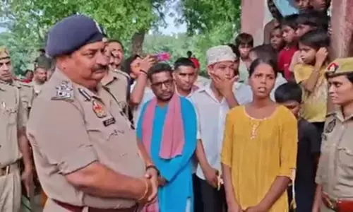 बेटा न मिला तो पिता को उठाकर थाने में बर्बरता, मौत के बाद दारोगा-सिपाही समेत छह पर केस बेटा न मिला तो पिता को उठाकर थाने में बर्बरता, मौत के बाद दारोगा-सिपाही समेत छह पर केस