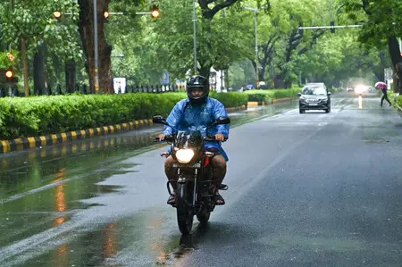 पूरा हफ्ता बादल छाए रहेंगे, हल्की बारिश और तेज हवा देगी राहत पूरा हफ्ता बादल छाए रहेंगे, हल्की बारिश और तेज हवा देगी राहत