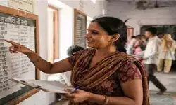 महाराष्ट्र में लाड़की बहिन योजना में बड़ा खुलासा, सचिवालय की महिला कर्मचारी भी ले रही थीं लाभ महाराष्ट्र में लाड़की बहिन योजना में बड़ा खुलासा, सचिवालय की महिला कर्मचारी भी ले रही थीं लाभ
