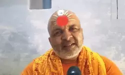 हॉस्टल मेस में नॉनवेज खाना बनाने और परोसने पर केजीएमयू ने लगाई रोक, संतों ने फैसले का किया स्वागत हॉस्टल मेस में नॉनवेज खाना बनाने और परोसने पर केजीएमयू ने लगाई रोक, संतों ने फैसले का किया स्वागत