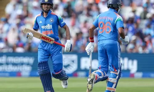 वनडे सीरीज: गिल की कप्तानी पारी, इंग्लैंड को 6 विकेट से हराकर भारत ने सीरीज में बनाई लीड