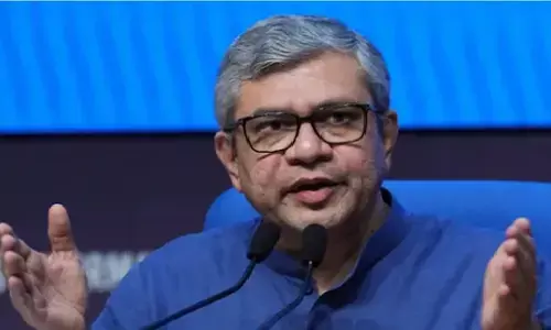 केंद्रीय कैबिनेट के बड़े फैसले: वाराणसी में बनेगा 6-लेन ग्रीनफील्ड एलिवेटेड कॉरिडोर, ₹2.19 लाख करोड़ की परियोजनाओं को मंजूरी केंद्रीय कैबिनेट के बड़े फैसले: वाराणसी में बनेगा 6-लेन ग्रीनफील्ड एलिवेटेड कॉरिडोर, ₹2.19 लाख करोड़ की परियोजनाओं को मंजूरी