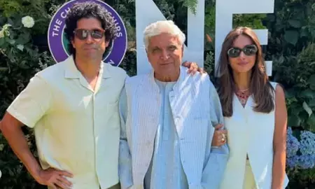 जावेद अख्तर और फरहान के साथ मैच का लुत्फ उठाने पहुंचीं शिबानी दांडेकर, शबाना आजमी ने भी जताई खुशी जावेद अख्तर और फरहान के साथ मैच का लुत्फ उठाने पहुंचीं शिबानी दांडेकर, शबाना आजमी ने भी जताई खुशी
