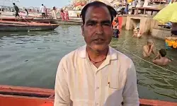 वाराणसी में गंगा के बढ़ते जलस्तर ने बढ़ाई चिंता, नाविक बोले- रोजी-रोटी पर पड़ता है सीधा असर वाराणसी में गंगा के बढ़ते जलस्तर ने बढ़ाई चिंता, नाविक बोले- रोजी-रोटी पर पड़ता है सीधा असर