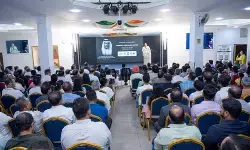 कतर के पूर्व अमीर शेख हमद के निधन पर भारत ने जताया शोक, राजदूत विपुल ने दी श्रद्धांजलि कतर के पूर्व अमीर शेख हमद के निधन पर भारत ने जताया शोक, राजदूत विपुल ने दी श्रद्धांजलि