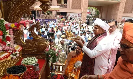 गुजरात के मुख्यमंत्री भूपेंद्र पटेल ने दो और जगन्नाथ रथ यात्राओं में भाग लिया गुजरात के मुख्यमंत्री भूपेंद्र पटेल ने दो और जगन्नाथ रथ यात्राओं में भाग लिया