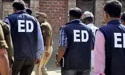 बांग्लादेशी और रोहिंग्या घुसपैठ नेटवर्क पर ईडी का बड़ा एक्शन, पांच राज्यों में छापे; विदेशी फंडिंग के मिले सुराग बांग्लादेशी और रोहिंग्या घुसपैठ नेटवर्क पर ईडी का बड़ा एक्शन, पांच राज्यों में छापे; विदेशी फंडिंग के मिले सुराग