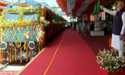 भारत की पहली हाइड्रोजन ट्रेन को पीएम मोदी ने दिखाई हरी झंडी, जानिए रूट, किराया, रफ्तार और इस ग्रीन टेक्नोलॉजी की पूरी कहानी