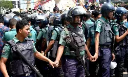 बांग्लादेश में छात्रों के प्रदर्शन पर पुलिस का लाठीचार्ज बांग्लादेश में छात्रों के प्रदर्शन पर पुलिस का लाठीचार्ज